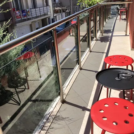 Elly 2* بوموري